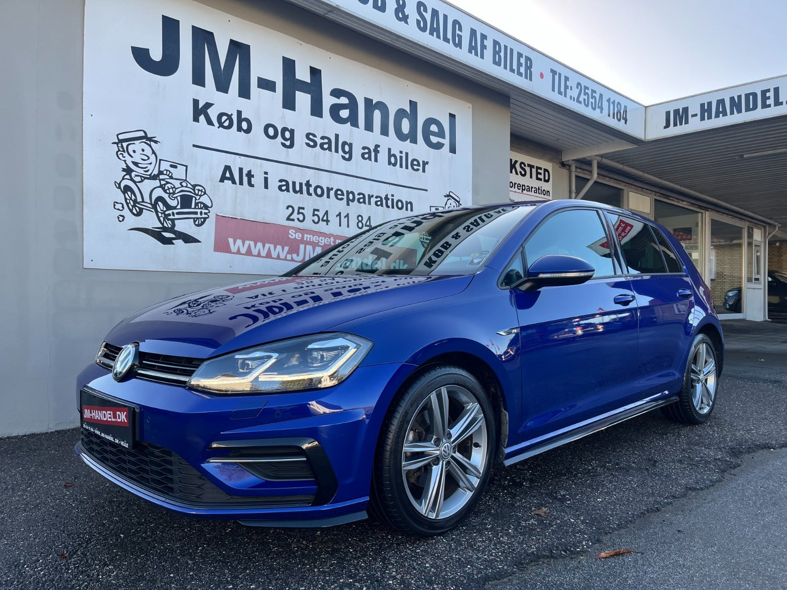Blå VW Golf VII fra 2018