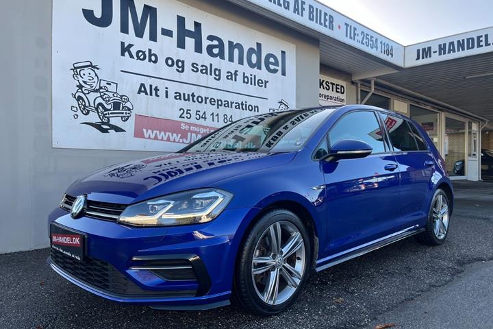 Blå VW Golf VII fra 2018