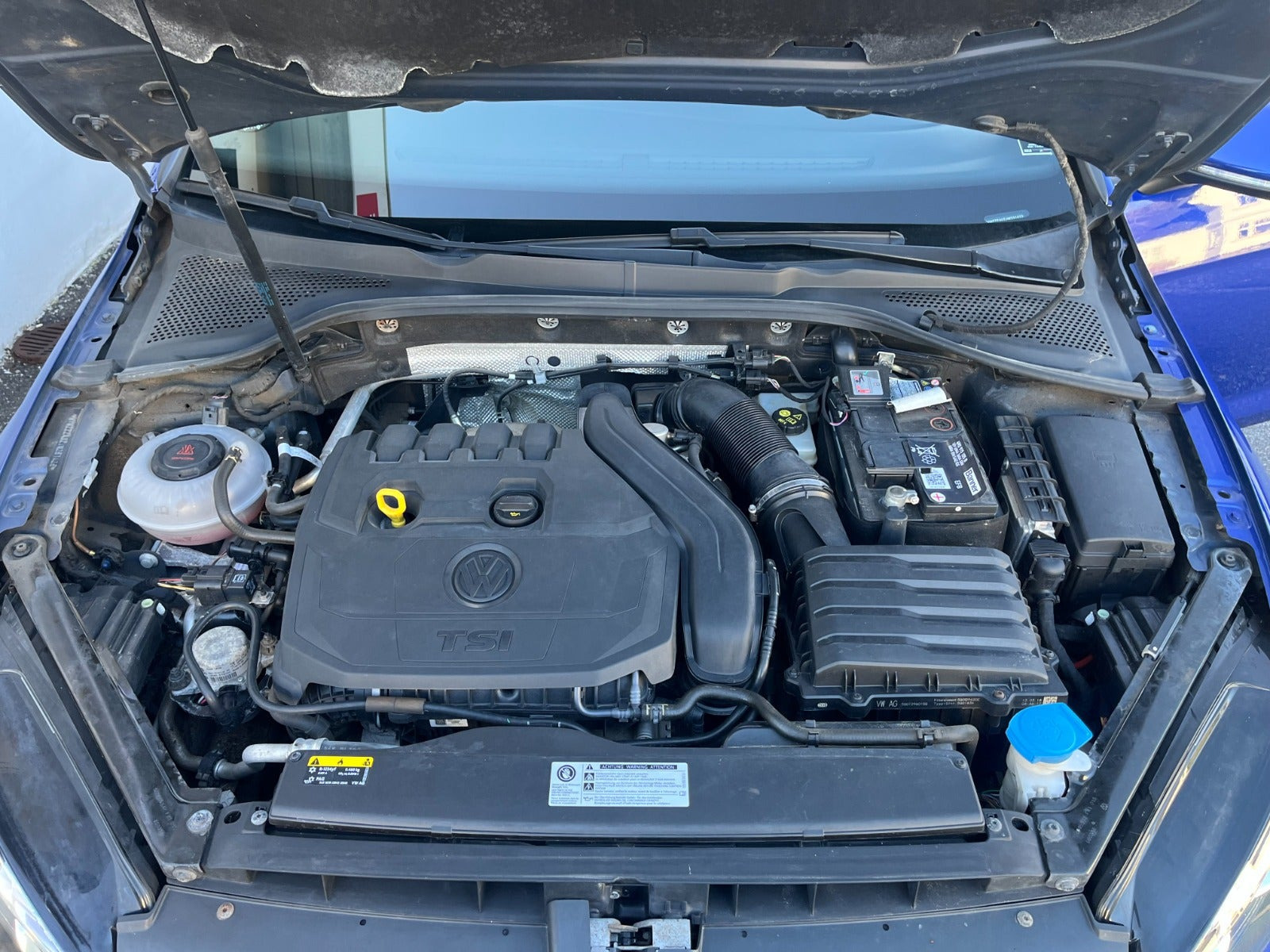 Blå VW Golf VII fra 2018