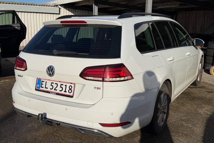 Hvid VW Golf VII fra 2017