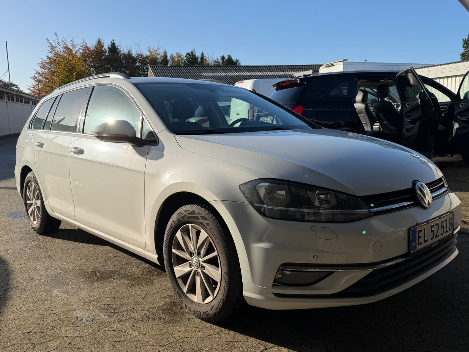Hvid VW Golf VII fra 2017