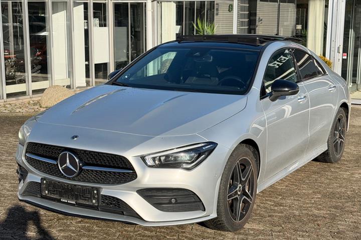 Sølv Mercedes CLA250 e fra 2022