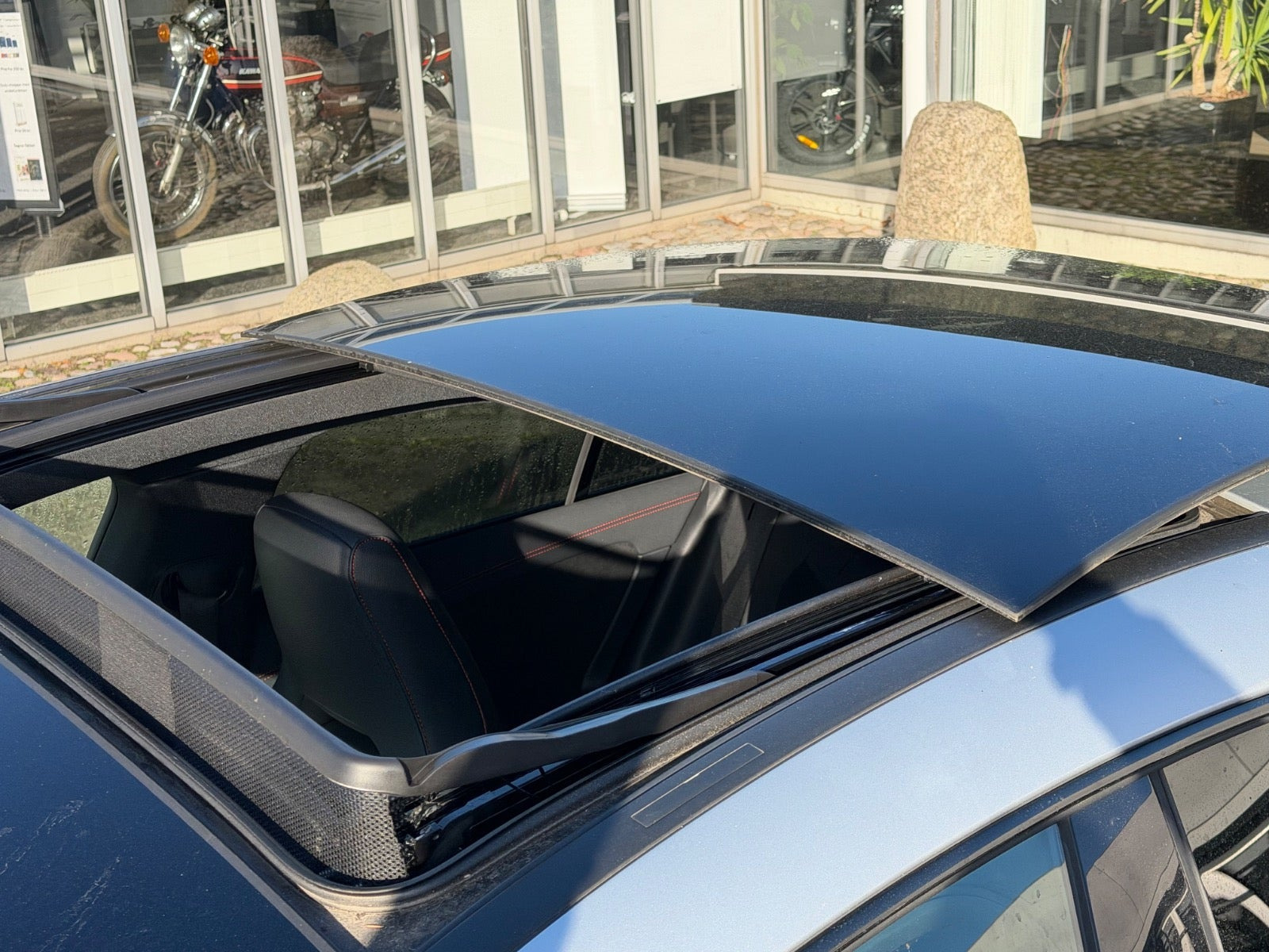 Sølv Mercedes CLA250 e fra 2022
