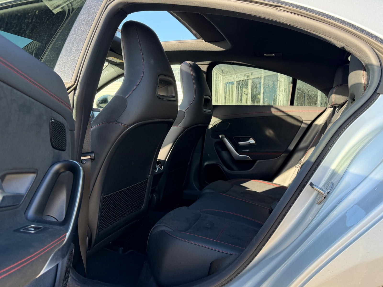 Sølv Mercedes CLA250 e fra 2022