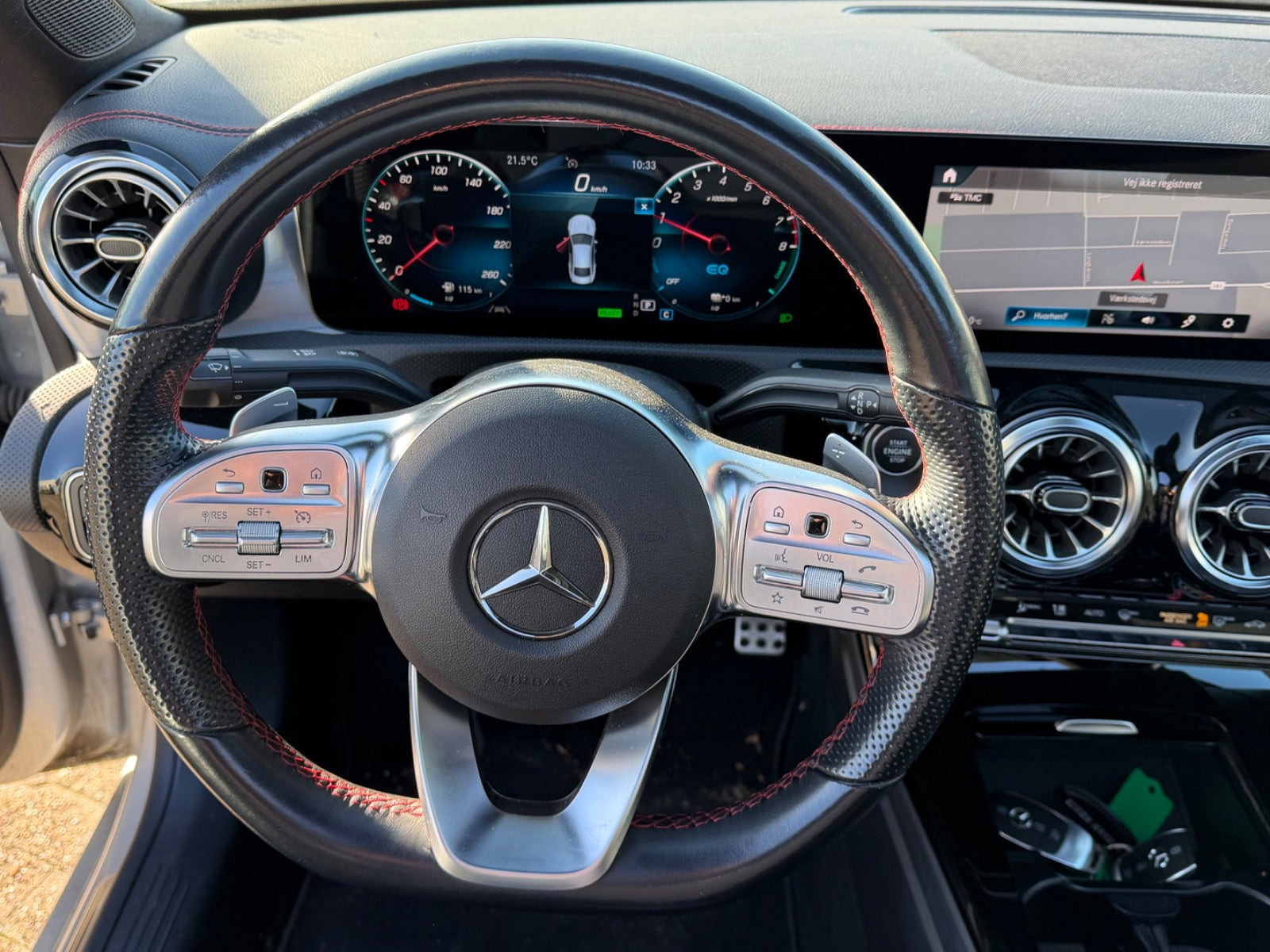 Sølv Mercedes CLA250 e fra 2022