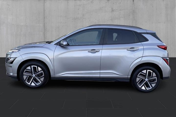 Sølv Hyundai Kona fra 2023