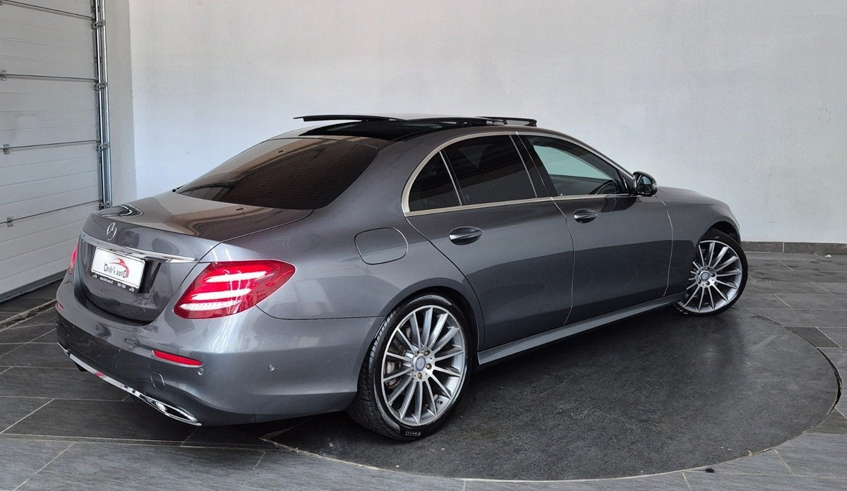 Grå Mercedes E350 d fra 2016