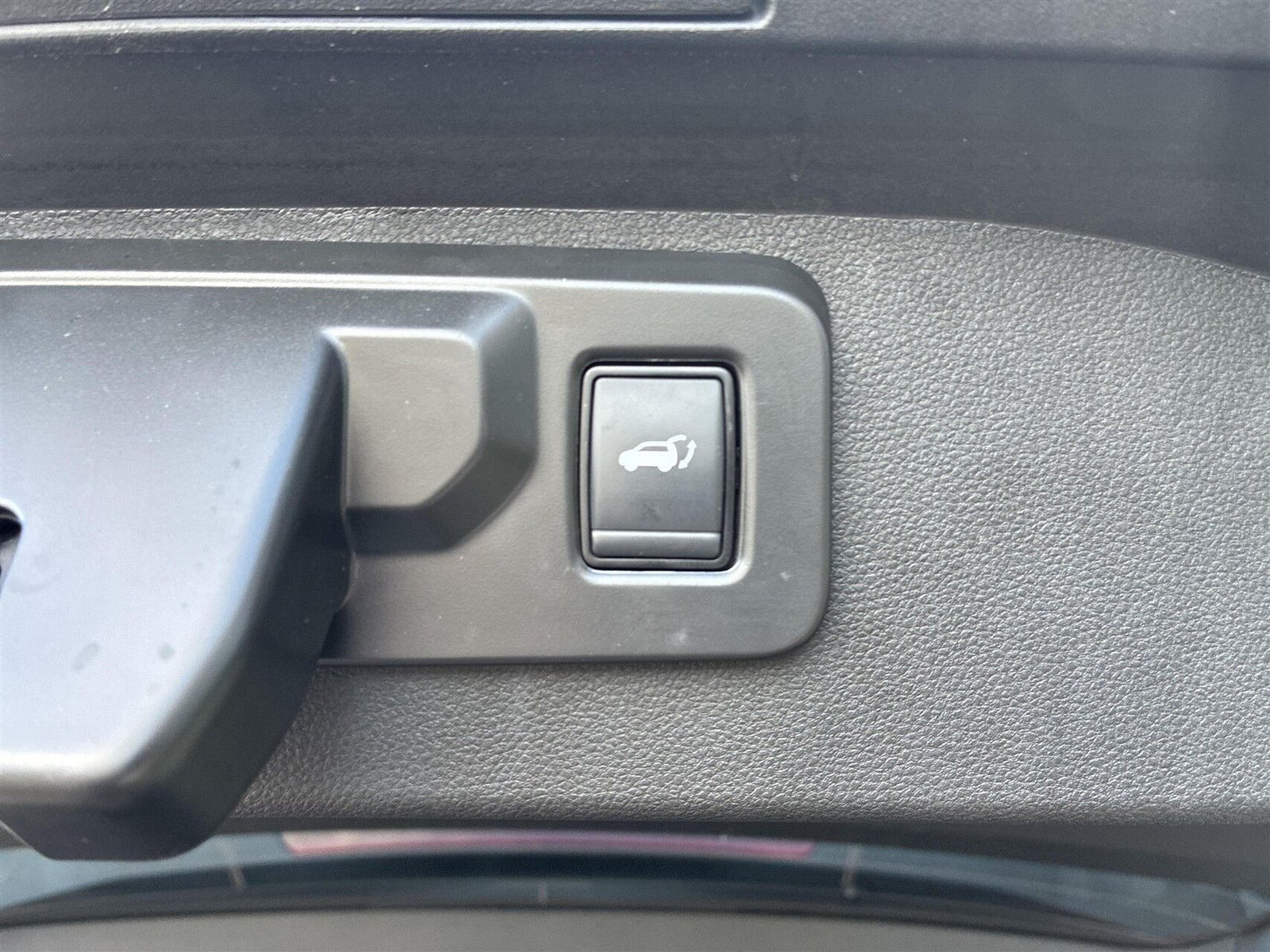 Sort Renault Scenic E-Tech fra 2025