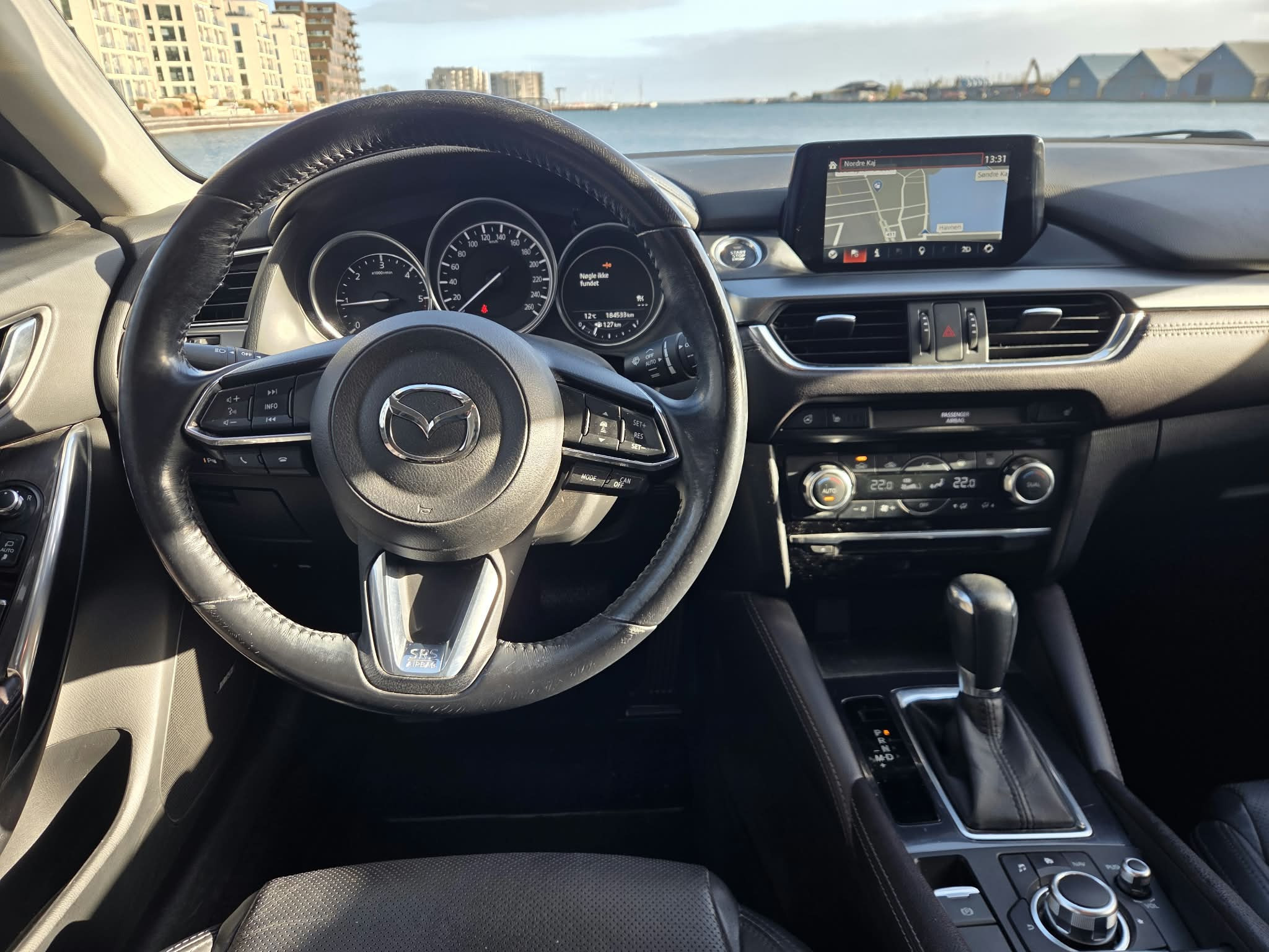 Sort Mazda 6 fra 2017