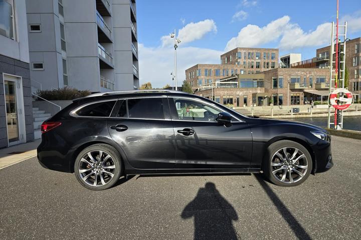 Sort Mazda 6 fra 2017