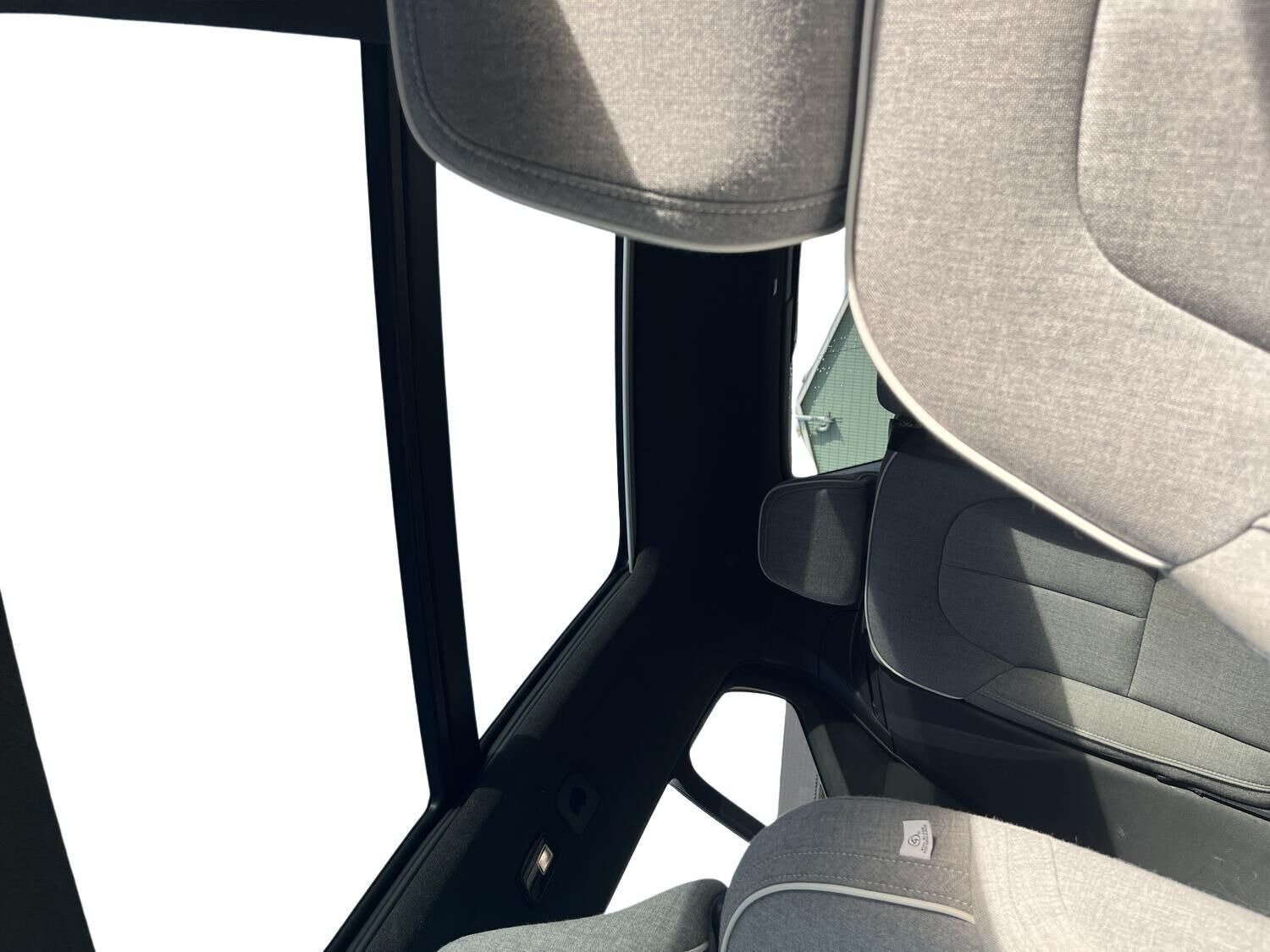 Blå Volvo XC40 fra 2023