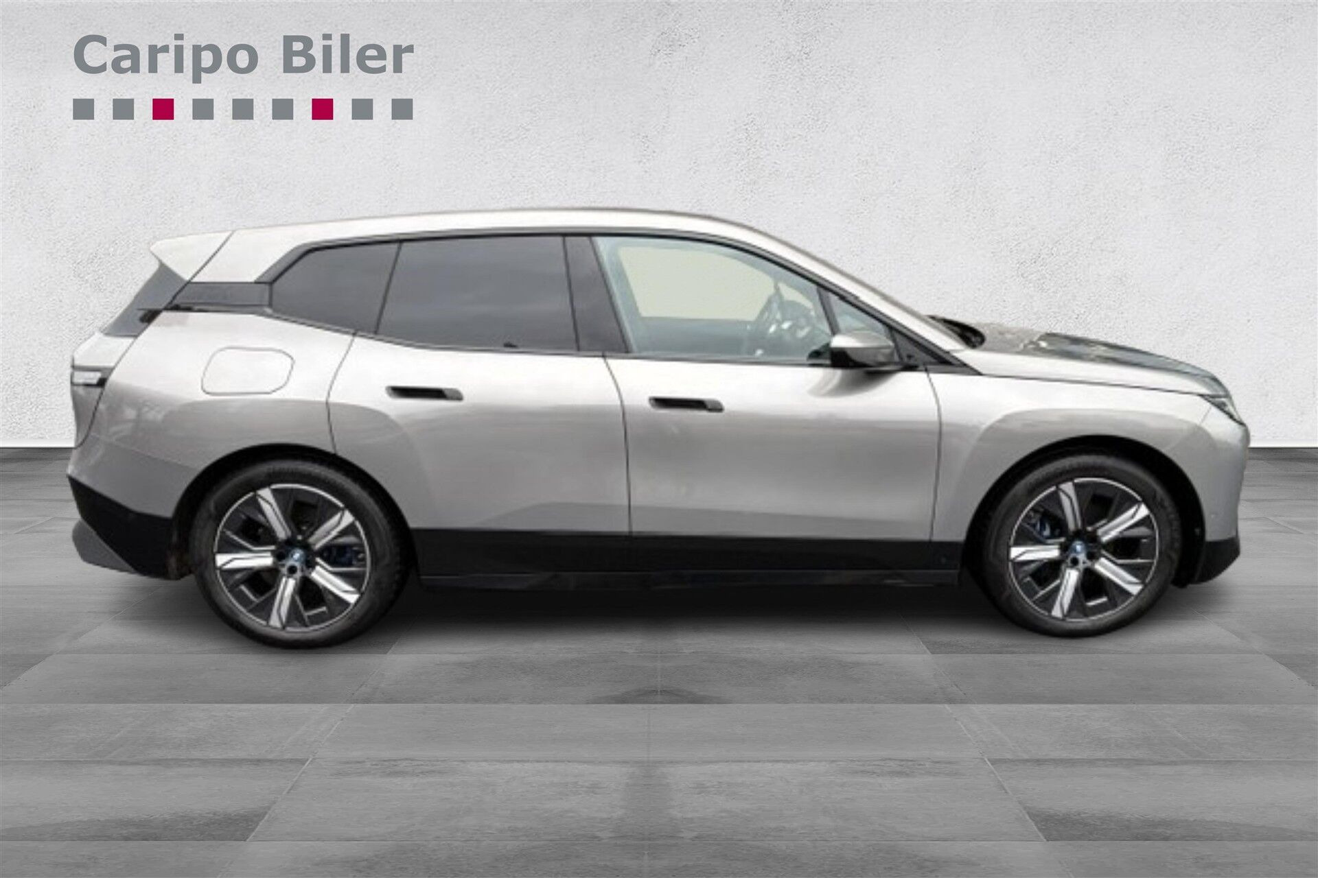 Grå BMW iX fra 2024