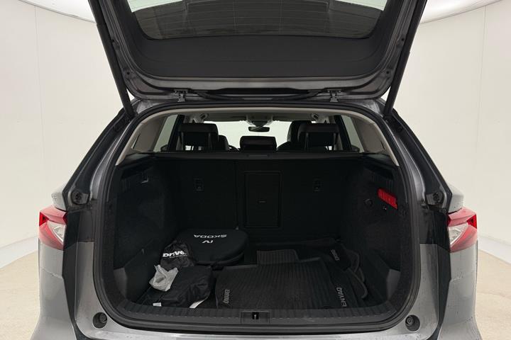 Grå Skoda Enyaq fra 2023