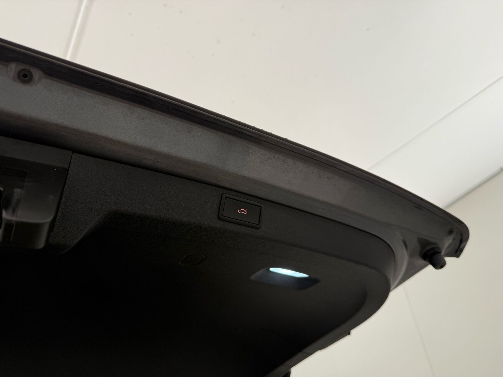 Grå Skoda Enyaq fra 2023