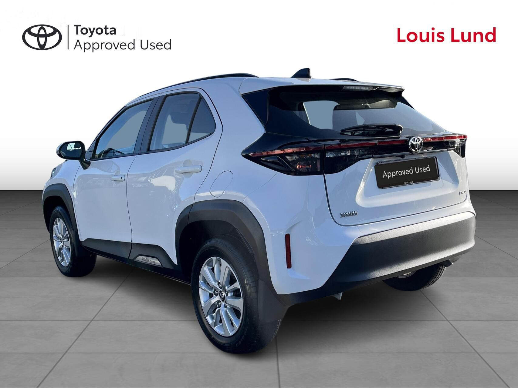 Hvid Toyota Yaris Cross fra 2026