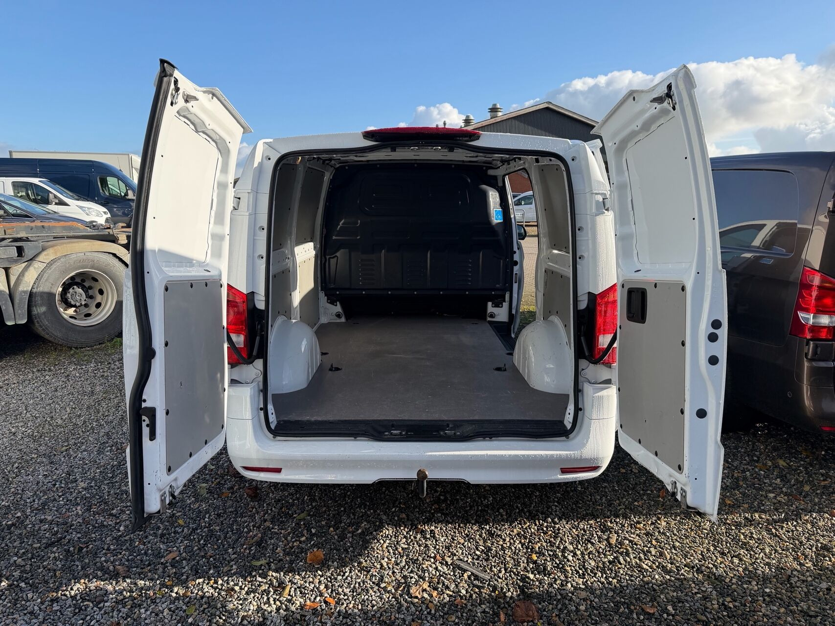 Hvid Mercedes Vito fra 2026