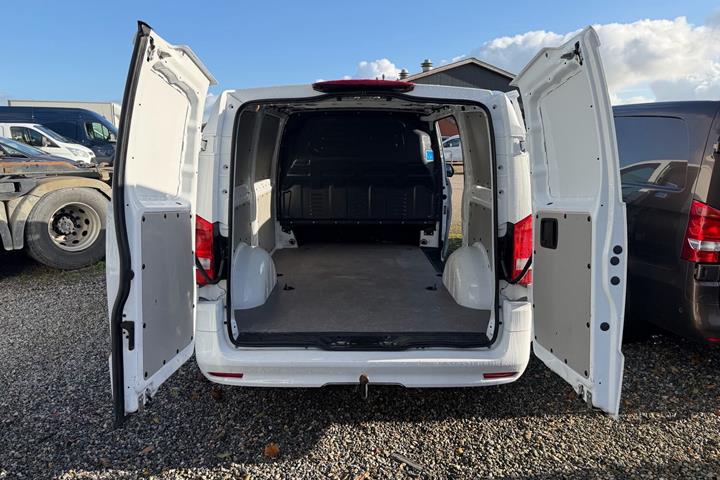 Hvid Mercedes Vito fra 2026