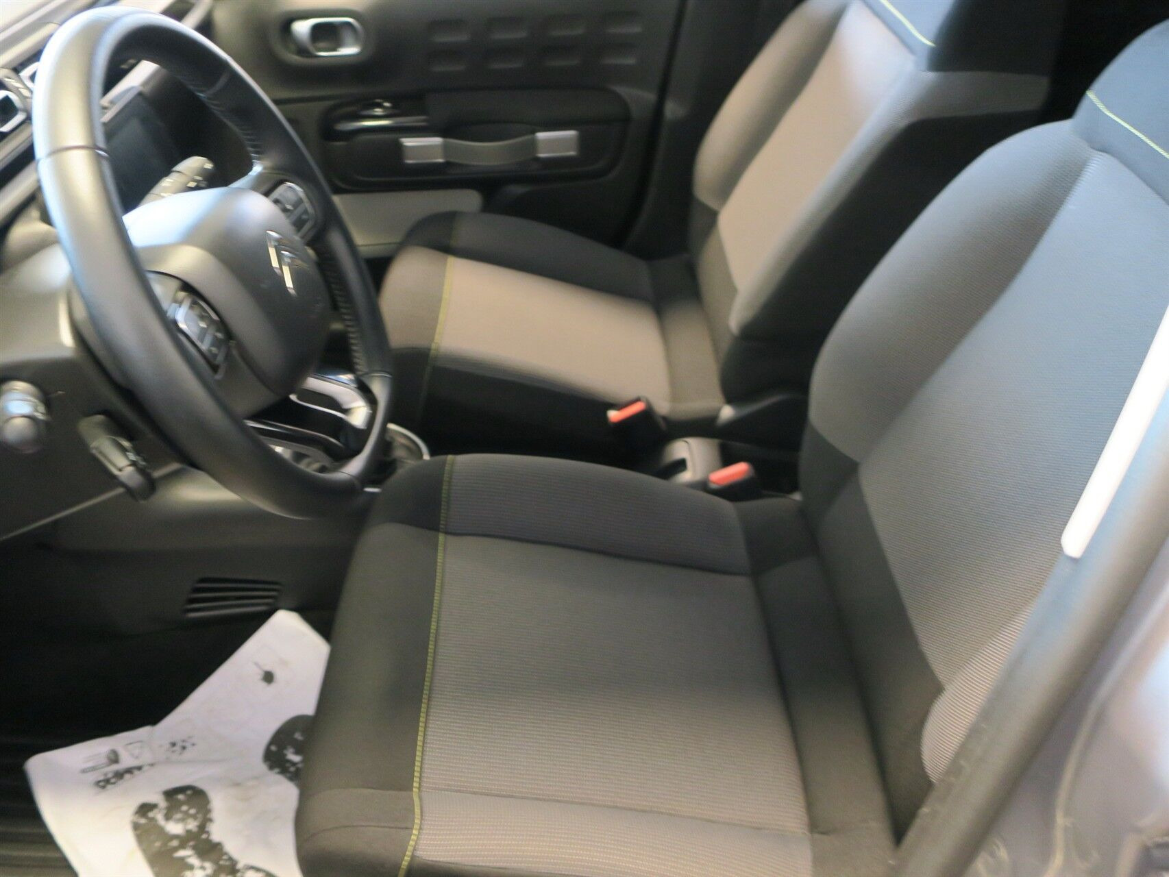Grå Citroën C3 fra 2020