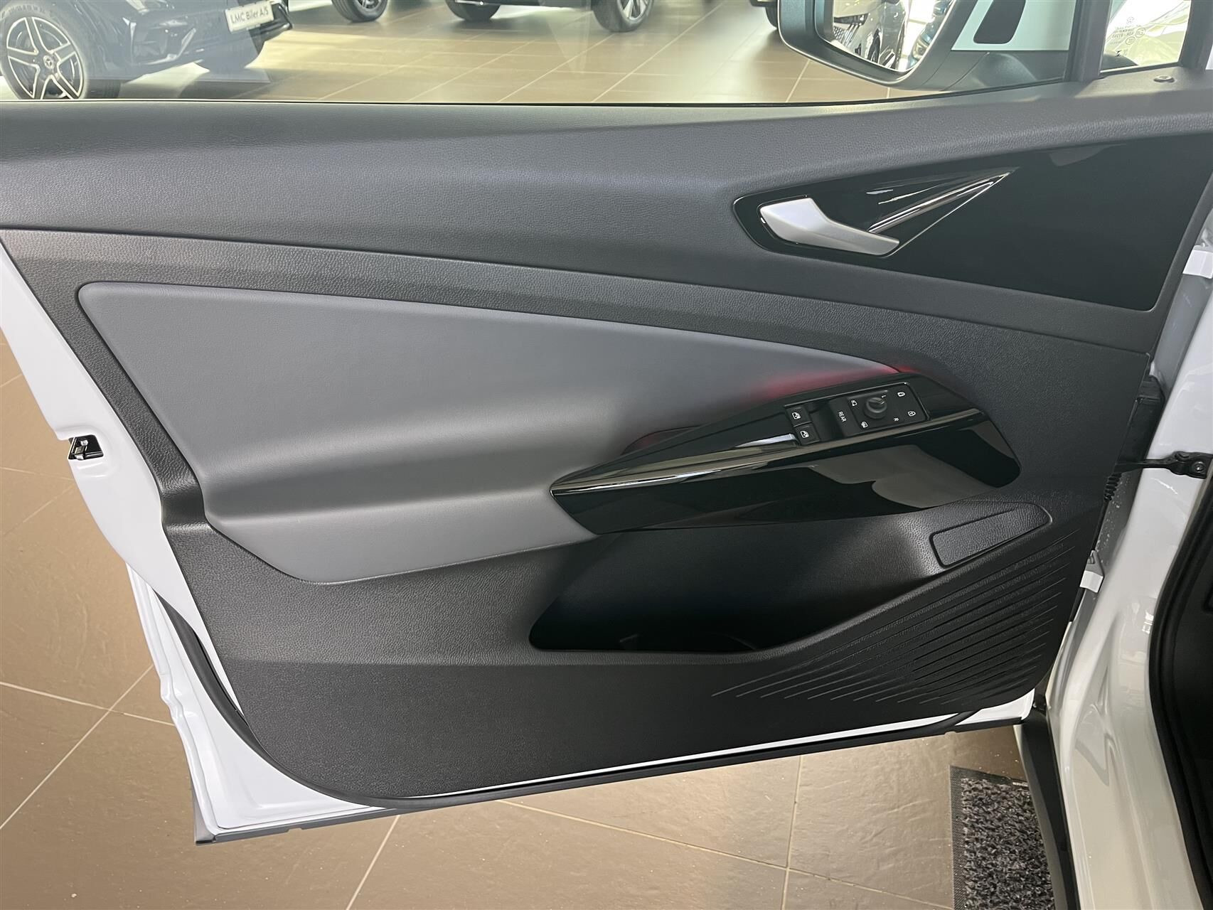 Hvid VW ID.4 fra 2025