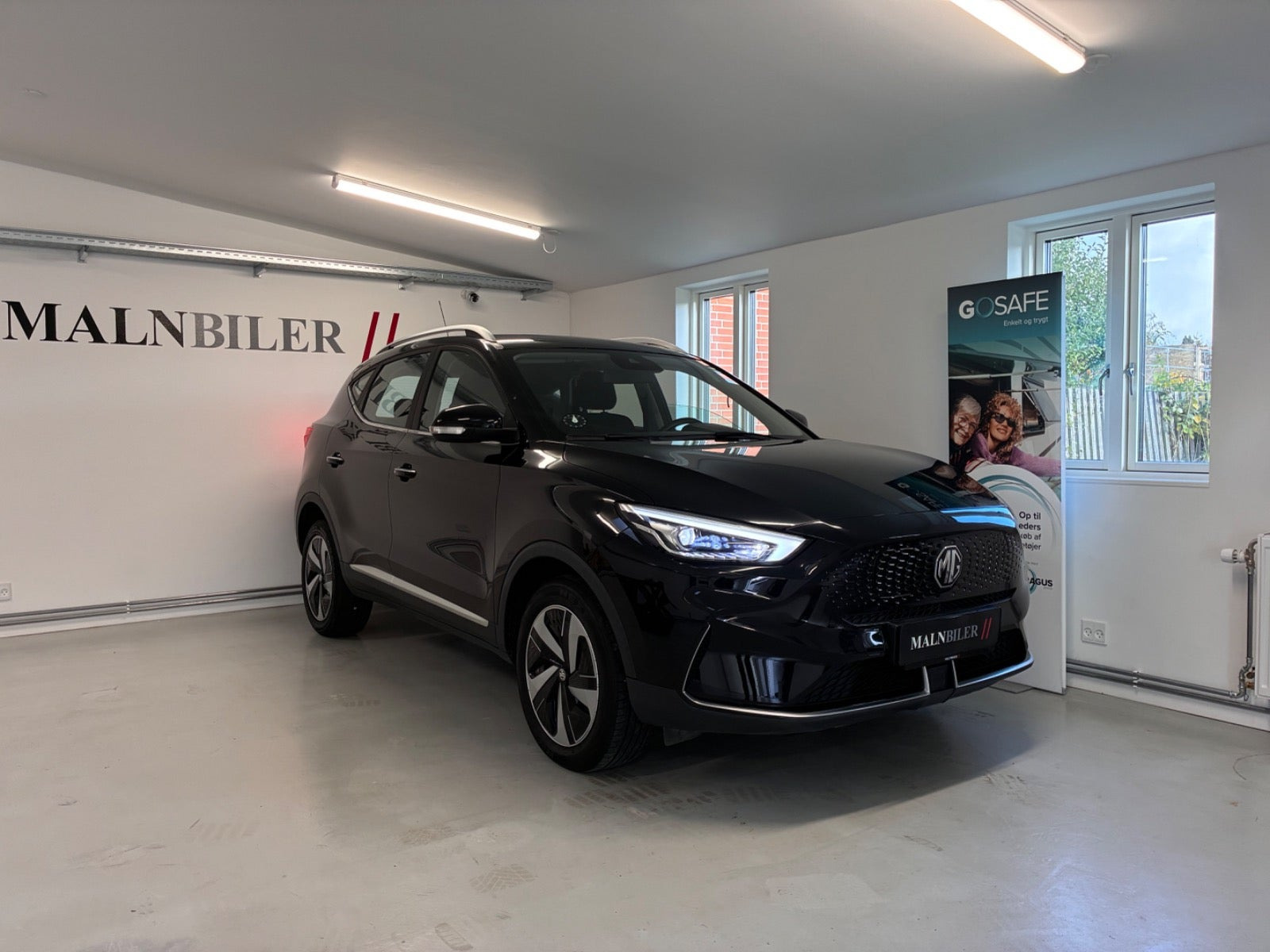 Sort MG ZS fra 2023