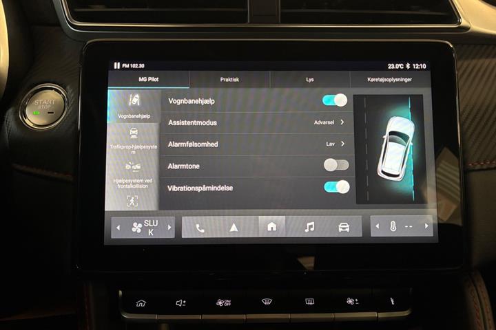 Sort MG ZS fra 2023