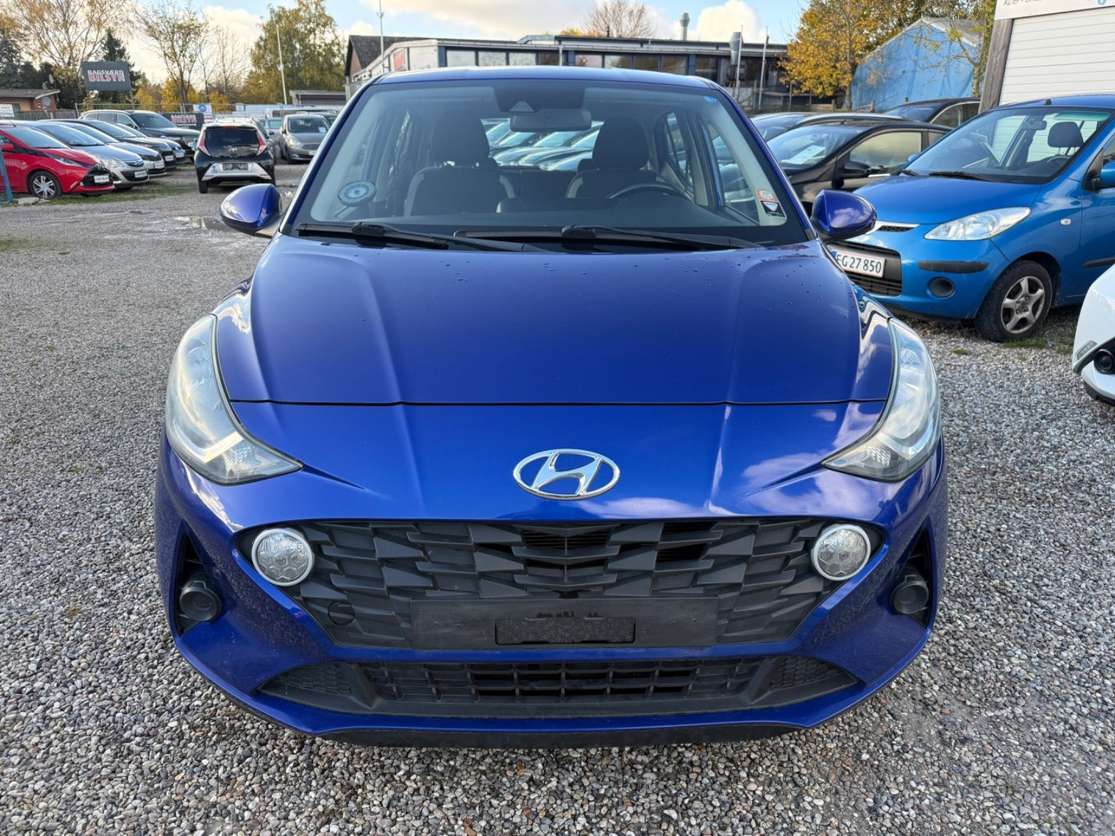Blå Hyundai i10 fra 2021
