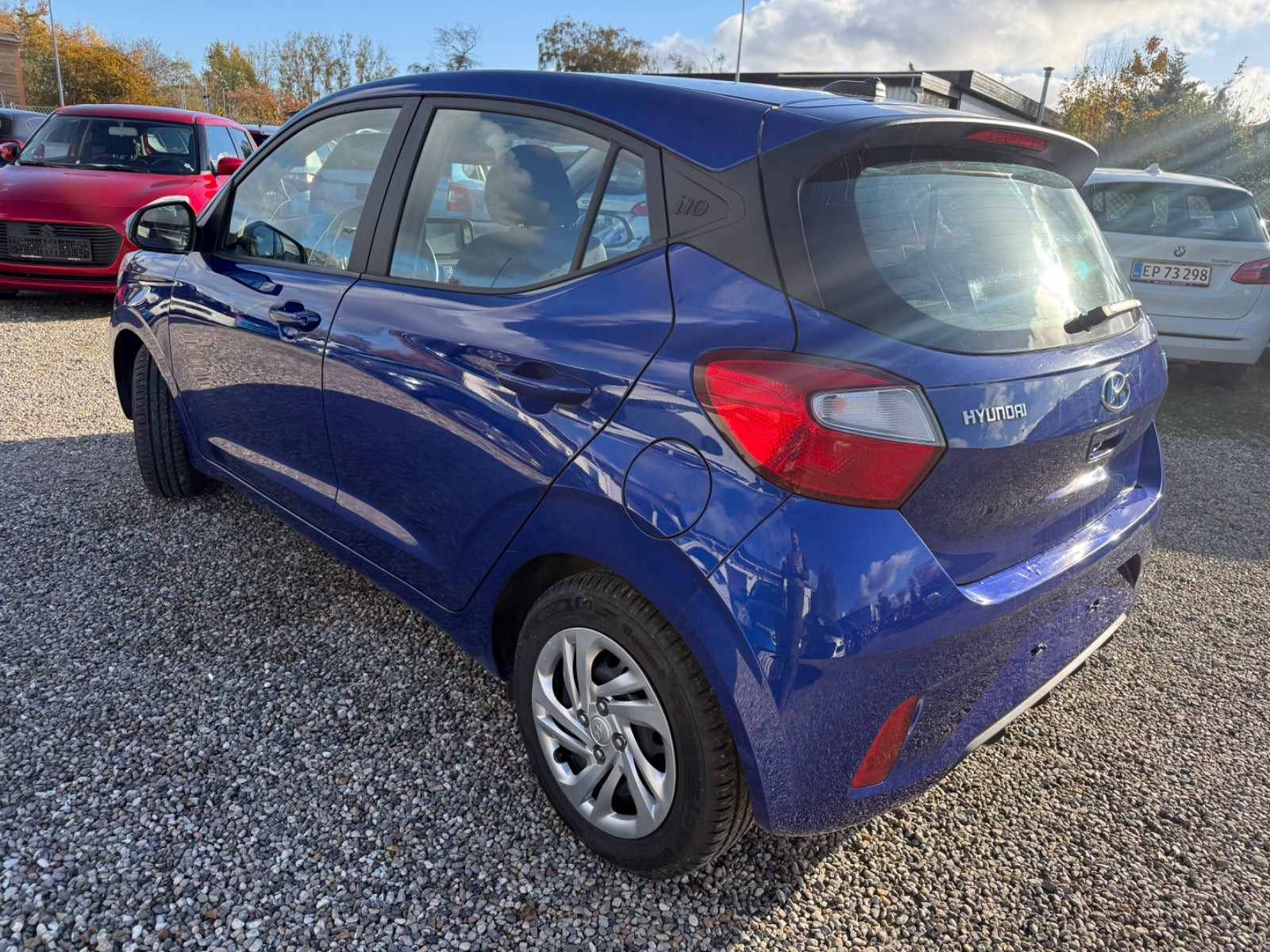 Blå Hyundai i10 fra 2021