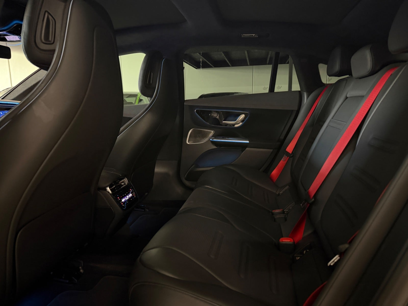 undefined Mercedes EQE43 fra 2023