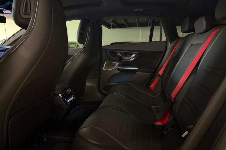 undefined Mercedes EQE43 fra 2023