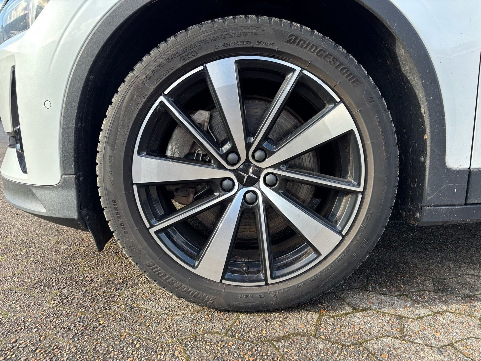 Hvid Polestar 2 fra 2021