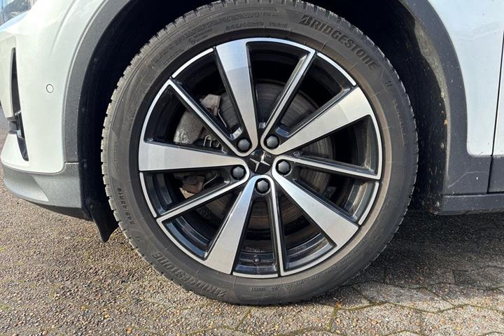 Hvid Polestar 2 fra 2021