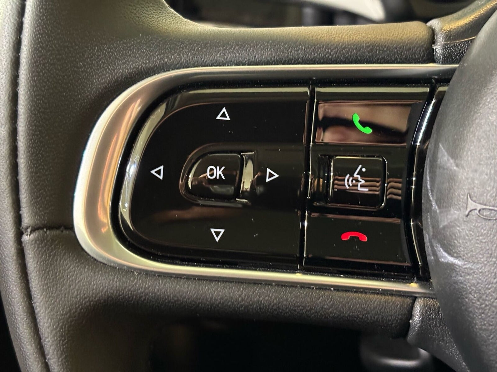 Hvid Fiat 500e fra 2023
