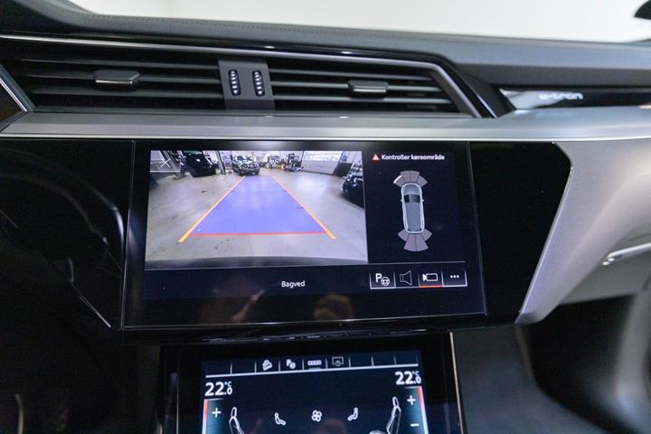 Sort Audi e-tron fra 2021