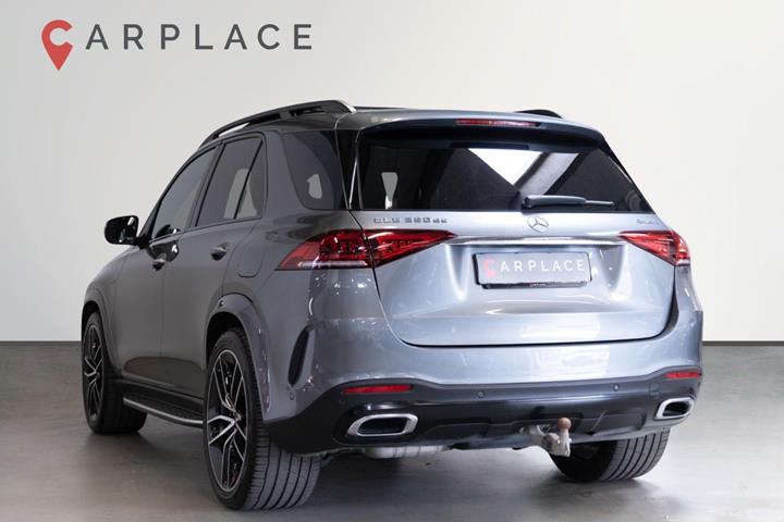 Grå Mercedes GLE350 de fra 2020