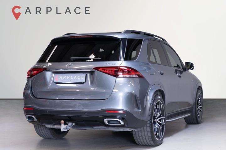 Grå Mercedes GLE350 de fra 2020