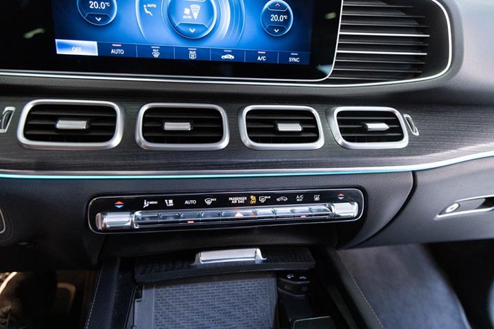 Grå Mercedes GLE350 de fra 2020