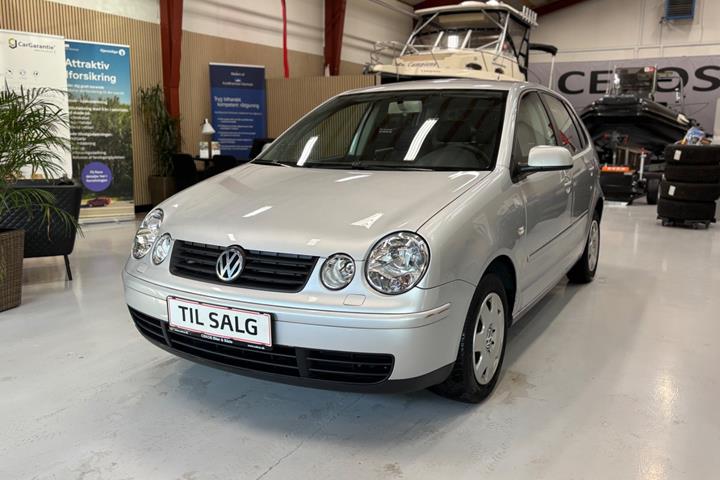 Sølv VW Polo fra 2005