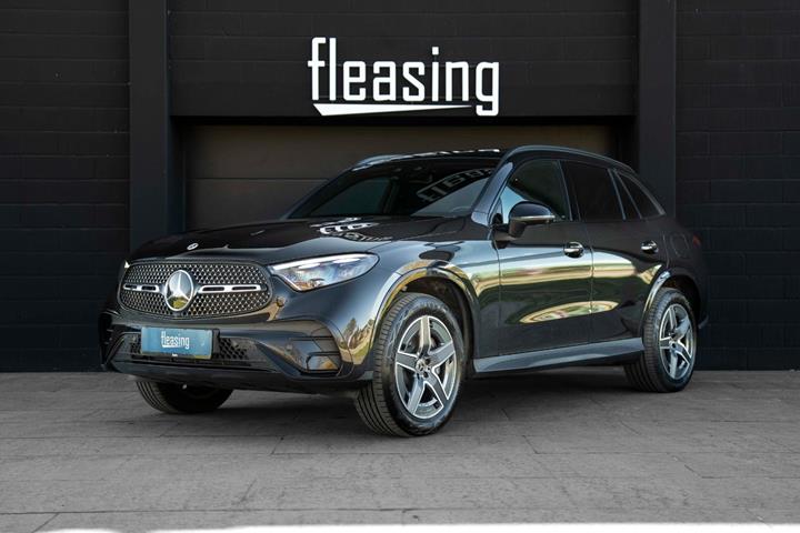 Sort Mercedes GLC300 e fra 2023