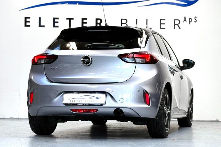 Grå Opel Corsa fra 2020
