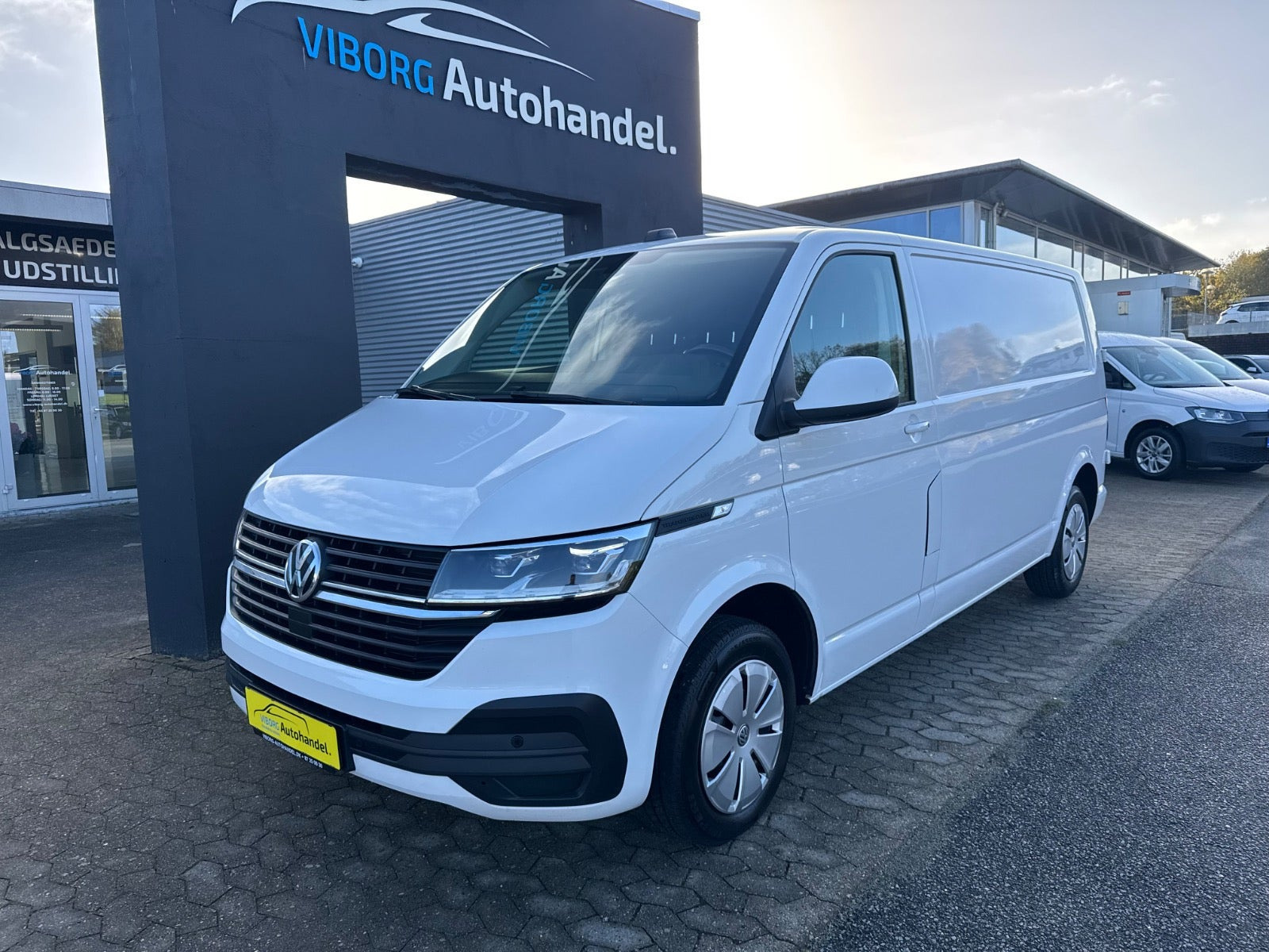 VW Transporter 2,0 TDi 150 Kassevogn DSG lang