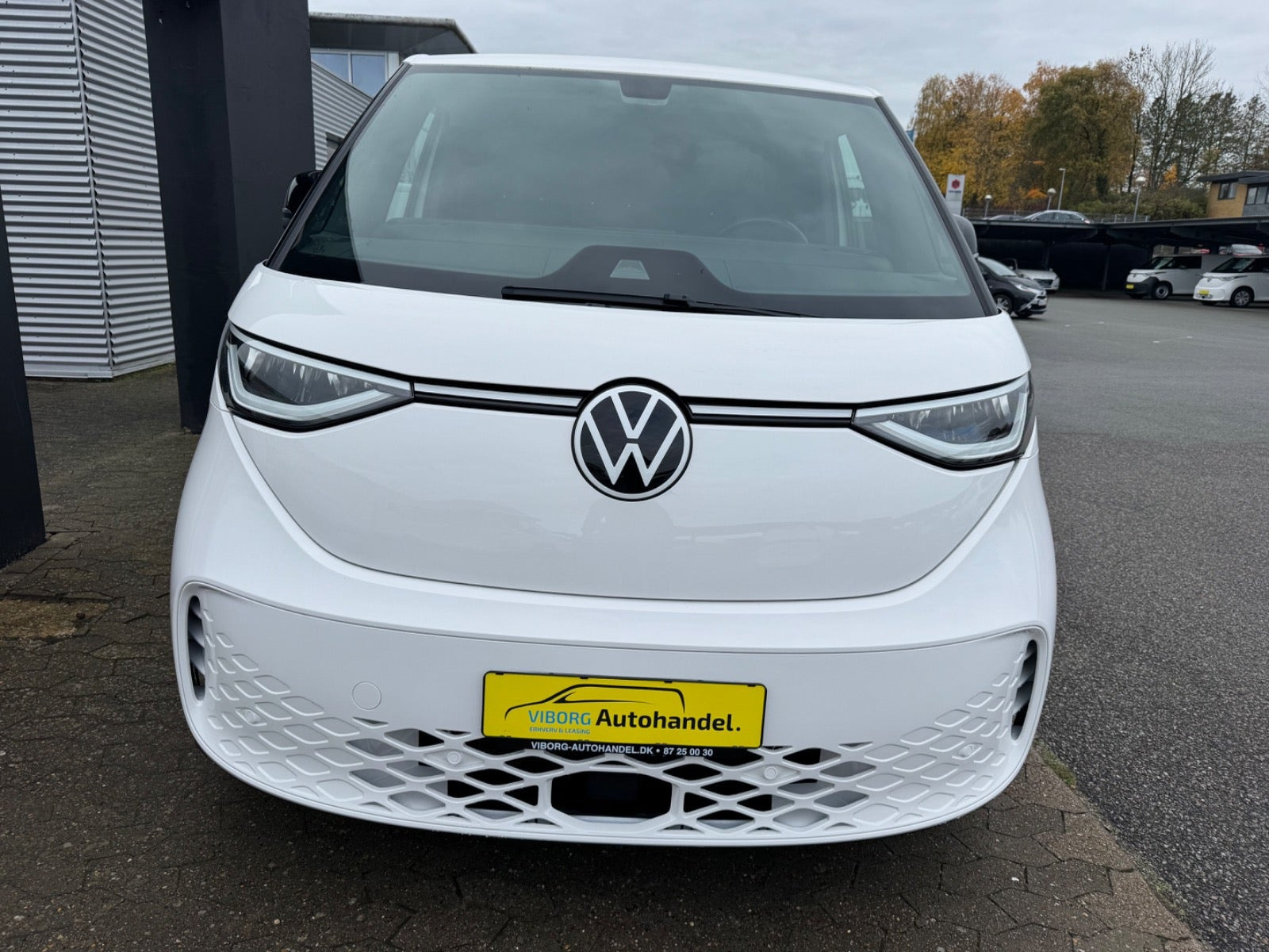 Hvid VW ID.Buzz fra 2024