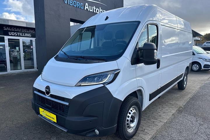 Hvid Opel Movano-e 35H fra 2025
