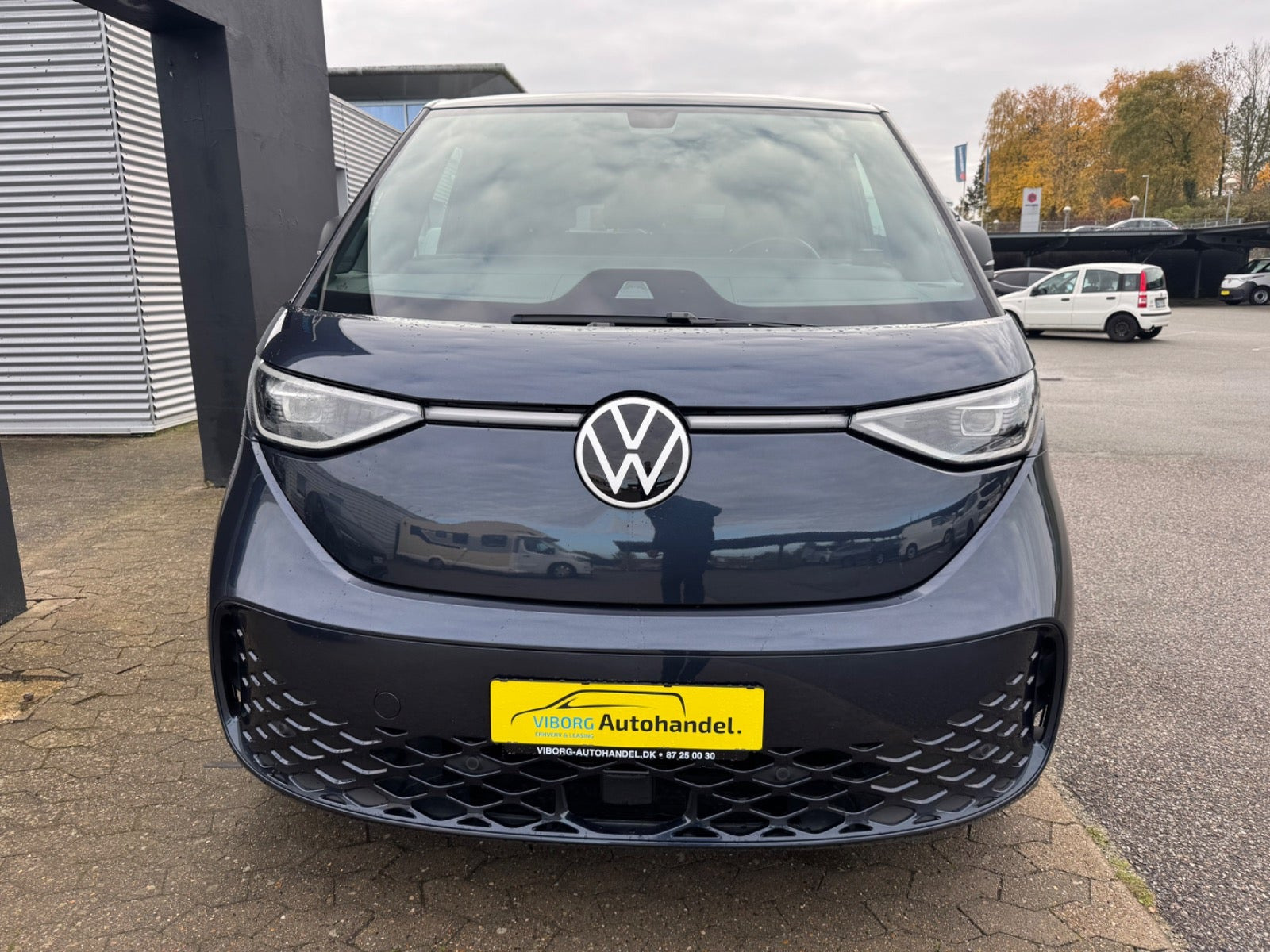 Blå VW ID.Buzz fra 2024