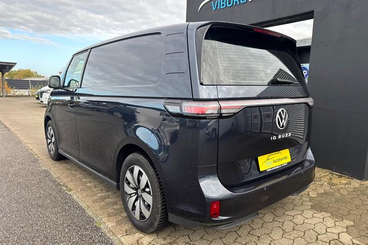 Blå VW ID.Buzz fra 2024