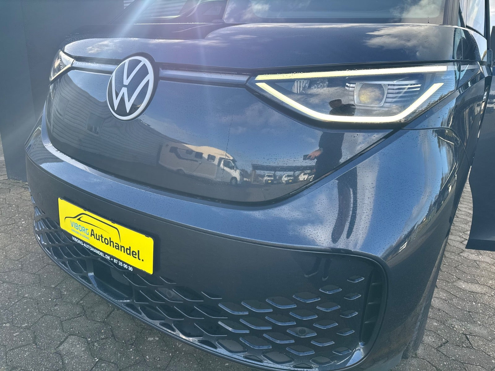 Blå VW ID.Buzz fra 2024