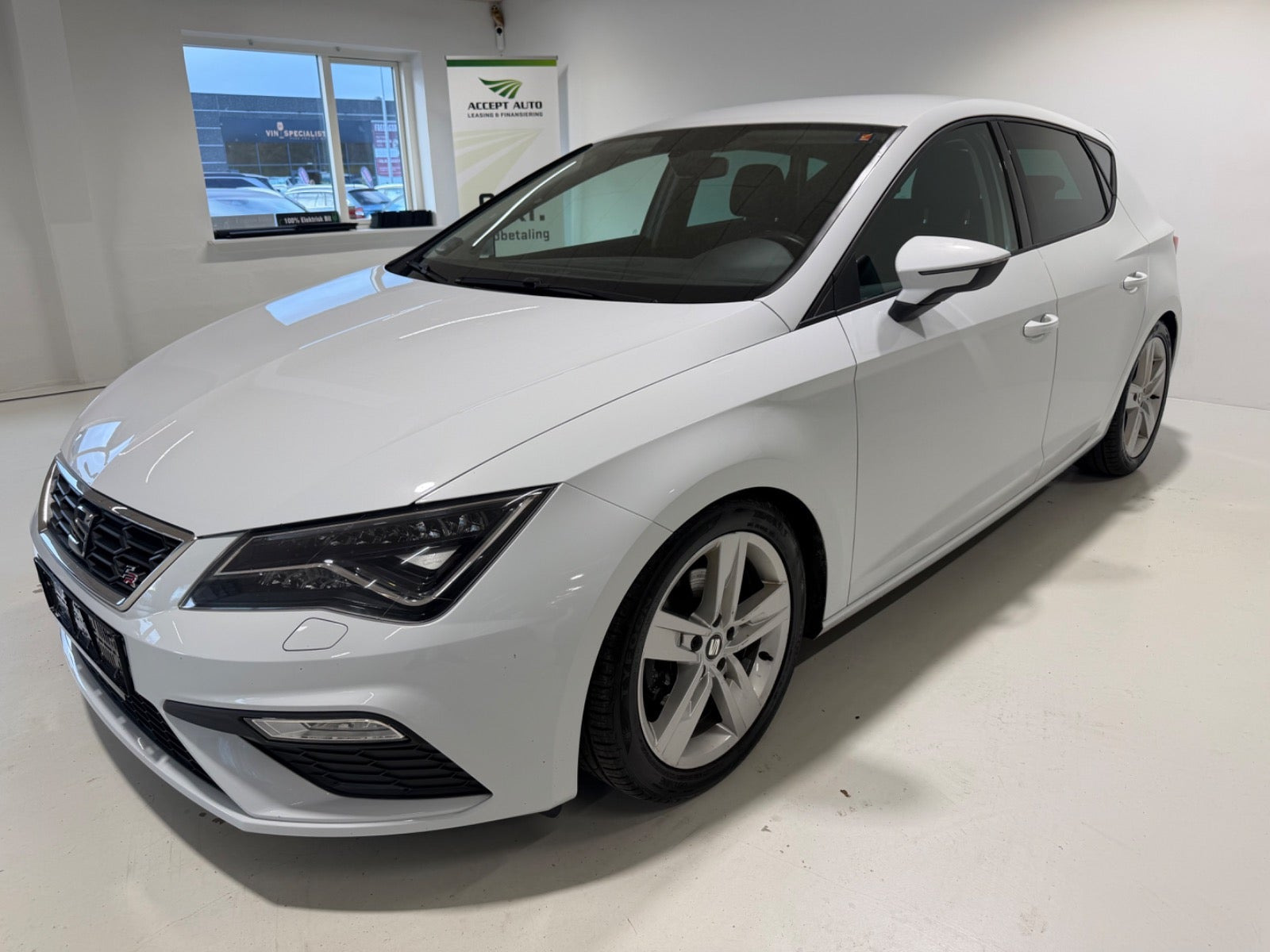 Hvid Seat Leon fra 2019