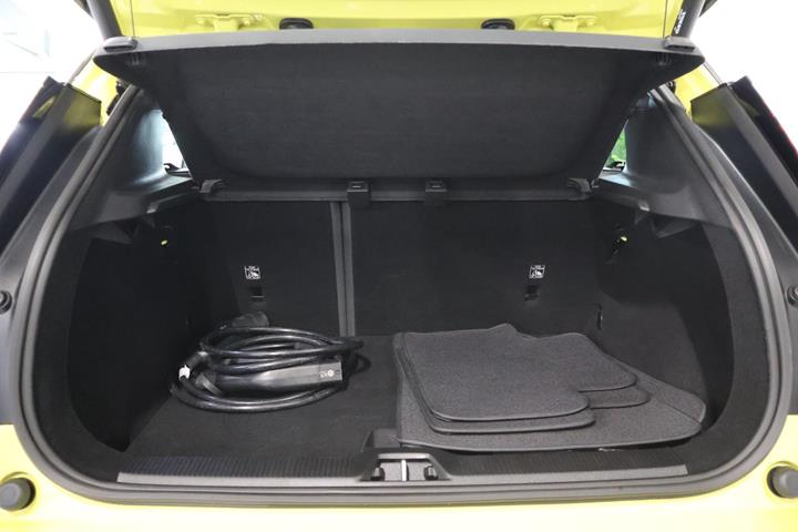 Gul Volvo EX30 fra 2024