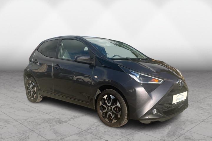 Grå Toyota Aygo fra 2021