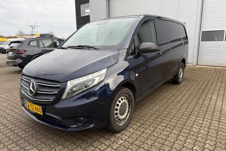 Blå Mercedes Vito 116 fra 2020