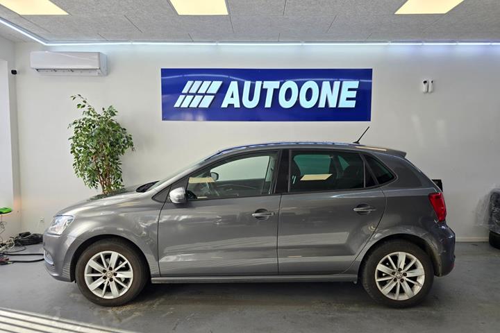 Grå VW Polo fra 2017